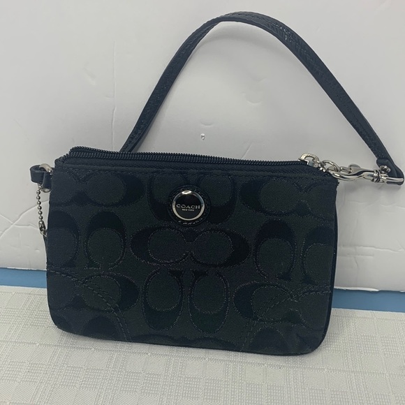 Coach Park Signature Medium Black Fabric Wristlet - Picture 1 of 9